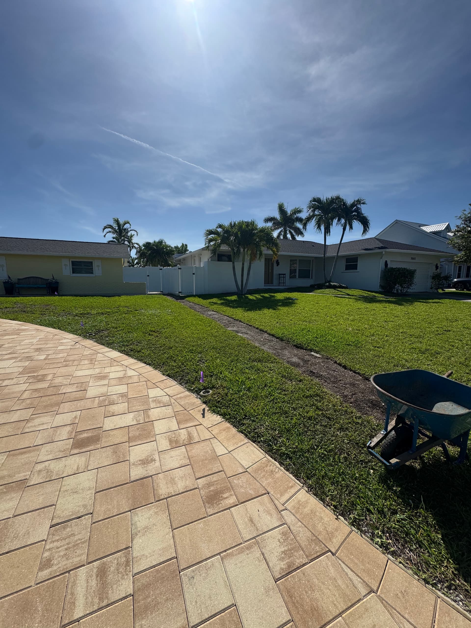 Gallery photos for New Planting Bed, Sod, and Clusia Privacy Hedges Upgrade Curb Appeal: Image #8