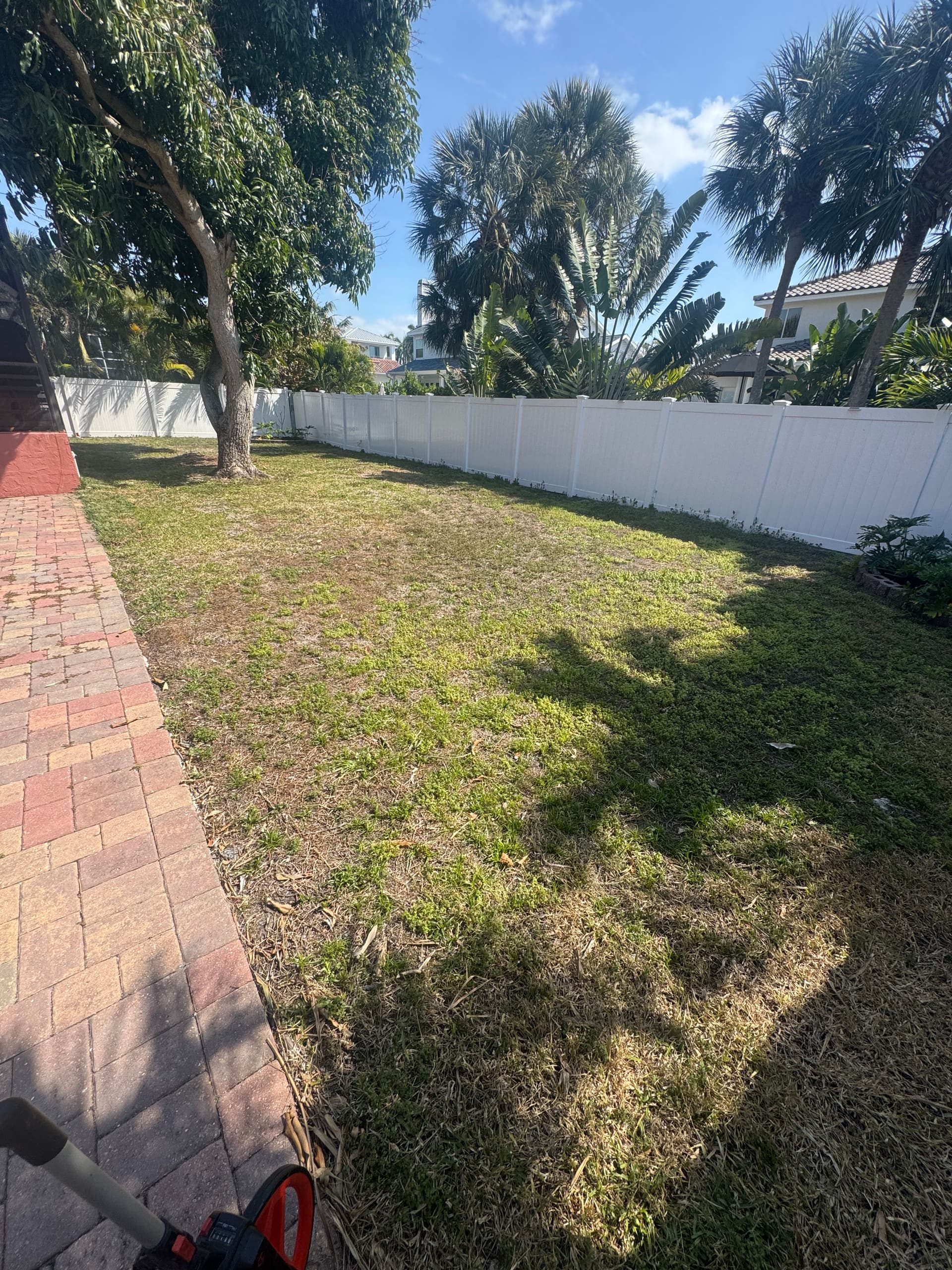 Gallery photos for Patchy Backyard Gets Artificial Turf and a Custom Putting Green: Image #5