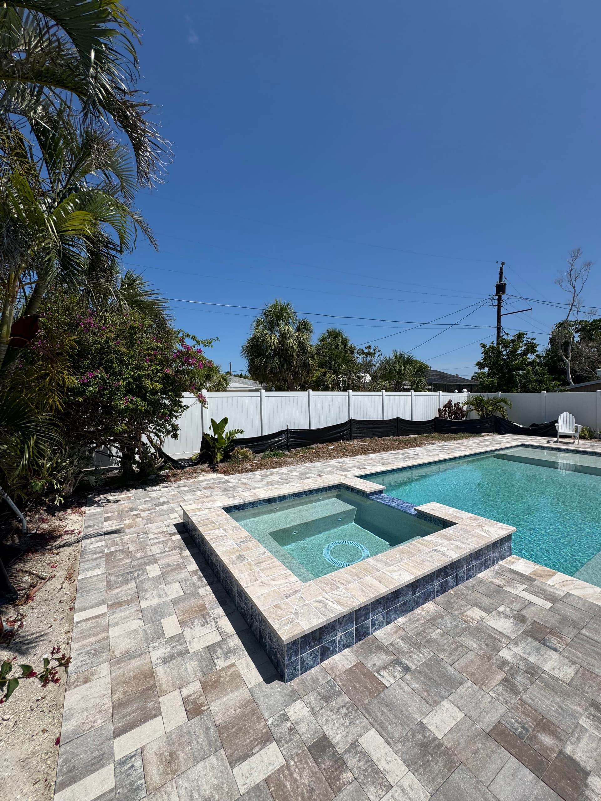 Gallery photos for Palm Trees and River Rock Finish This Pool the Right Way: Image #4